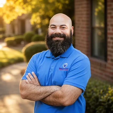 Portrait of a Secur-Tek technician, shot for the company team page.